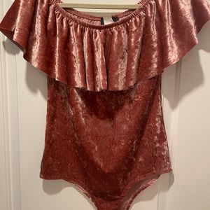 Crushed Velvet (Rose Gold) off the shoulder bodysuit.